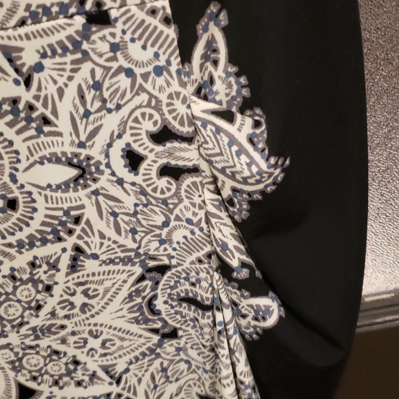 BCBG MAXAZRIA  shortsleeve dress - Picture 5 of 6